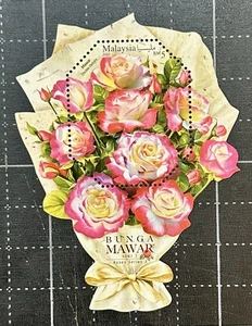 Malasia 2025 Estampilla Flores Rosa Serie III Perfumada Mini Hoja Ramo S/S MNH - Imagen 1 de 1