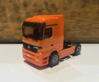 HERPA Mercedes-Benz Actros (scala 1:87) - Immagine 1 di 4
