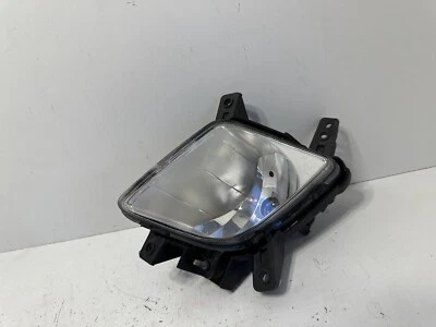 💥 92201-3W  2011 2012 2013 KIA SPORTAGE FRONT LEFT OEM FOG LIGHT ALL TABS - Image 1 of 4