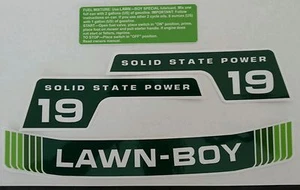 Riproduzione Lawn-Boy Set 4 Pezzi Decalcomanie Serie F 1978-82 Stato Solido 19" pollici. - Foto 1 di 2