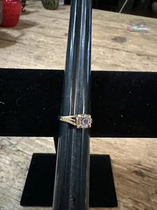 Vintage Ring goldfarben mit lila Stein Größe 7 - Bild 1 von 6