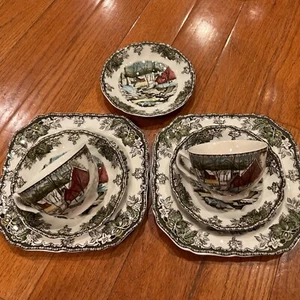 Johnson Brothers Friendly Village 7 Pc place setting  - Made In England - Picture 1 of 8