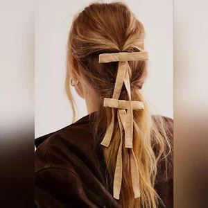 Free People Ivory Lovely Bow Set of 2 Hair Clip Pin Accessory NWT Coquette - Picture 1 of 12