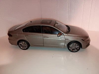 1:18 Scale Volkswagen Bora - Image 1 of 4