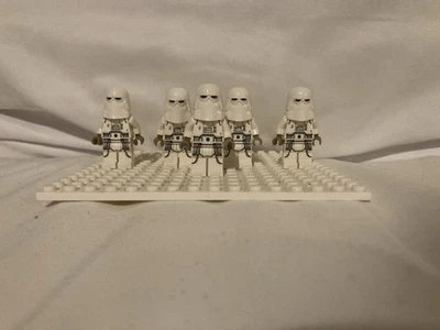 Lote de 5 minifiguras Lego Star Wars Snow Trooper  - Imagem 1 de 4