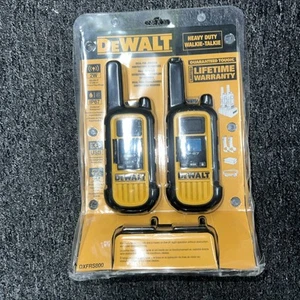 DEWALT DXFRS800 22-Channel Two Way Radio Jobsite Walkie Talkies NEW Pair IP-67 - Afbeelding 1 van 5