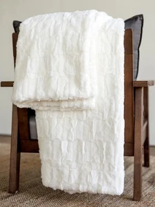 Manta suave ponderada Minky Couture Posh Sorbete color crema Monster 60x72 - Imagen 1 de 5