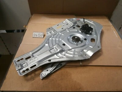 HYUNDAI TUCSON 2007 NEARSIDE PASSENGER FRONT WINDOW MOTOR REGULATOR - Imagem 1 de 4