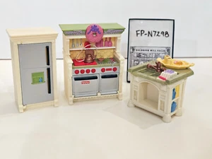 Fisher Price Loving Family • N7298 Kitchen Restage • Stove Sink Island Fridge - Bild 1 von 9
