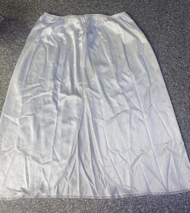 Vassarette Ivory Lace Trim Half Slip Size Large 26" L Made in USA Side Slit 12” - Picture 1 of 2