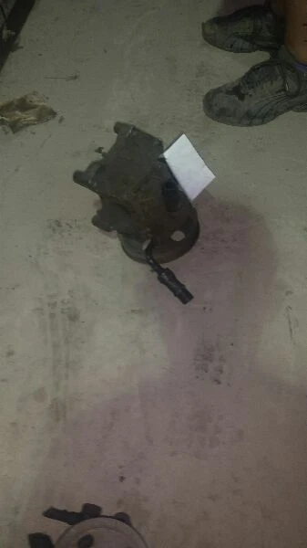 Bomba de direção hidráulica 4 cilindros compatível com 89-98 SAAB 9000 252909 - Imagem 1 de 1