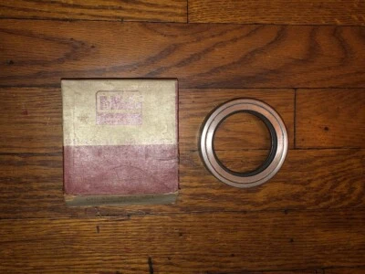 Camión Ford 1948-1974 1 1/2 tonelada B500-F500 eje trasero piñón aceite sello grasa Foto 1 de 3