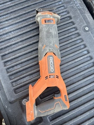 Rigid R8646 18V RECIPROCATING SAW FOR PARTS OR REPAIR ONLY! READ DESCRIPTION - Image 1 of 4