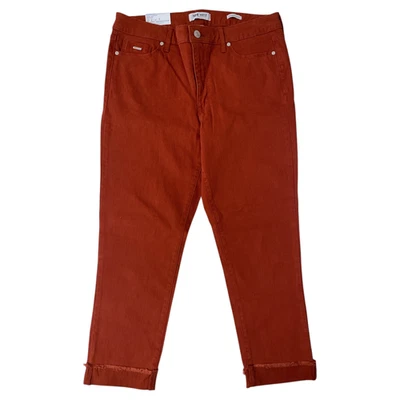 Pantalón corto Nine West para mujer Gramercy calce ajustado con bolsillos Foto 1 de 3