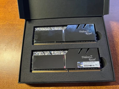 G SKILL TRIDENT Z ROYAL DDR4 32GB GENTLY USED PC MEMORY RAM WITH ORIGINAL BOX - Image 1 of 3