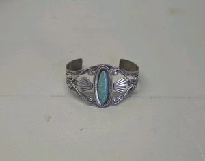 Vintage Navajo Turquoise Bracelet - Picture 1 of 7
