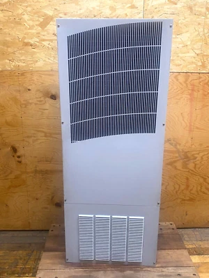 CAJA AIRE ACONDICIONADO ELECTRÓNICA PENTAIR T531946G402P Foto 1 de 4