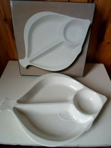 3 Section Fish Design Ceramic Serving Dish : 16" /41cm x 12" /30cm Glazed Finish - Picture 1 of 5