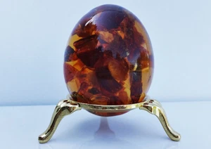 Egg - a souvenir with Baltic amber and INSECTS inside With Stand - Picture 1 of 2