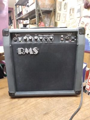 Amplificador de guitarra RMS 20 vatios RMSG20 ¡Enciende se ve y funciona bien! Foto 1 de 4