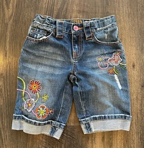 GUC THE CHILDREN'S PLACE Girl's Boho Bermuda Denim Shorts, Embroidered Floral 8 - Picture 1 of 4