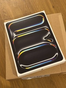 Apple iPad Pro (M5) 13 Inch WiFi 256GB Black 2025 NEW SEALED 1yr Apple Warranty - Picture 1 of 2