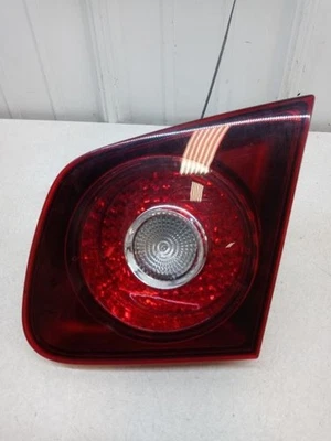 Volkswagen Jetta 2008 pasajero luz trasera interior fabricante original octavo dígito de Vin K Foto 1 de 4