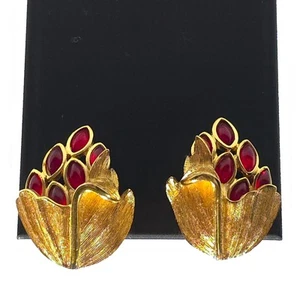 Vintage Chr. Dior Red Glass Gold Tone Chunky Statement Clip On Earrings - Picture 1 of 8