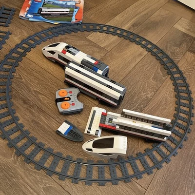 Lego City 60051 High-Speed Passenger Train working but  incomplete  - Image 1 of 4