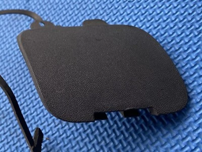 Volvo S60 One 2001-2004 parachoques trasero usado gancho tapa negro texturizado Foto 1 de 4