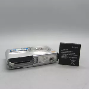 Panasonic Digital Camera Lumix DMC-FX30 7.2MP Silver Tested *Read* - Picture 1 of 10