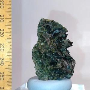 Epidote tabular crystal cluster natural rough mineral specimen 186ct - Picture 1 of 7