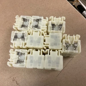 LOT OF 100 Allen-Bradley BULLETIN 1492 STYLE H TERMINAL BLOCKS, HAVE MORE AVAIL. - Picture 1 of 6