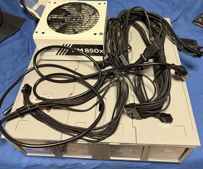Corsair RM850x (2018 model) 850W, 80+ Gold, Modular PSU - PERFECT CONDITION!!! - Image 1 of 4