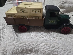 1931 Hawkeye Crate Delivery Truck ERTL John Deere 1/34 Die Cast Coin Bank - Picture 1 of 4