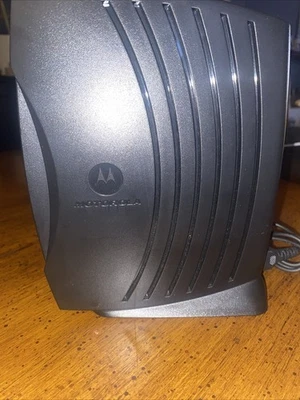 Motorola SBV5120 SURFboard Cable Modem With Power cord - Image 1 of 4