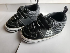 Zapatos para niños pequeños RBX talla 3 niños suave gancho para caminar y cierre de bucle excelente estado - Imagen 1 de 3