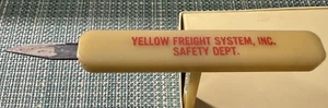 TRUCK ADVERTISEMENT Yellow Freight System, Inc - PLASTIC B0X CUTTERMETAL BLADE - Picture 1 of 5
