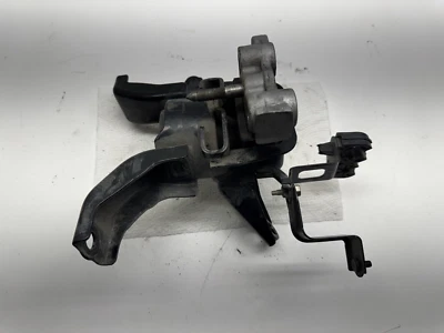 Montaje de motor delantero derecho OEM para Lexus CT200h 2011 2012 2013 2014 2015-2017 1,8 L Foto 1 de 4
