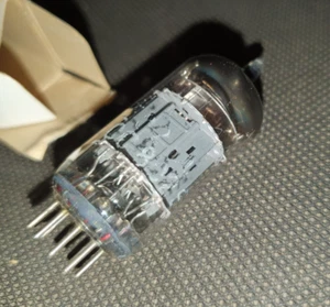 ecc802s / 12au7 / ecc82 / e82cc Siemens used tube - Picture 1 of 5