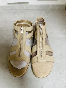 AEROSOLES WOMENS SANDALS NUDE ZIP 8 NWOT - Picture 1 of 3