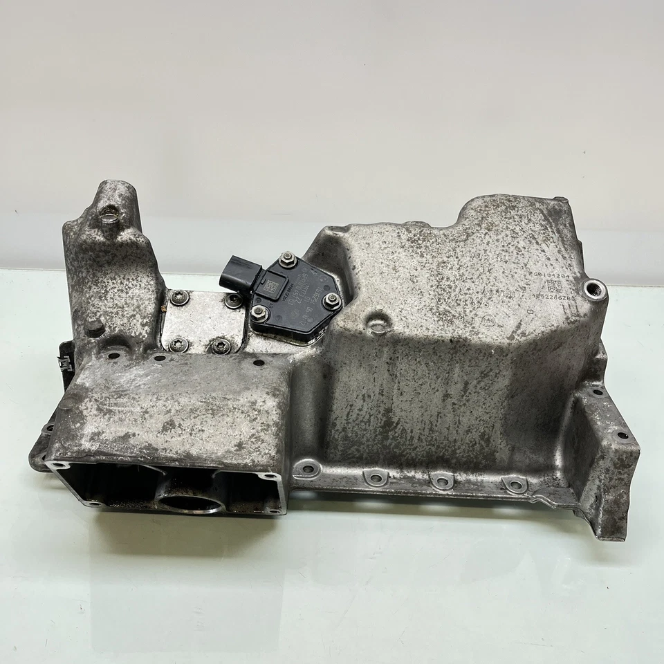 2013-2016 BMW 328I XDRIVE 2,0 л - масляный поддон двигателя 7601942 7636294 - Изображение 1 из 4