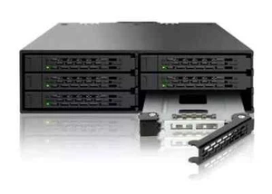 ICY DOCK ToughArmor MB996SP-6SB, 2,5" SAS/SATA HDD/SSD Fond de panier - Photo 1/3