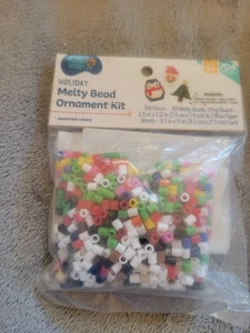 10 Confezioni Nuove Hello Hobby 704 Pz Vacanze Natale Melty Bead Kit Bambini Artigianato - Foto 1 di 3