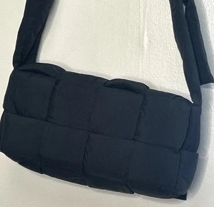 Cassette Puffer Shoulder Bag Woven Handbag Cotton Black Snap Closure - Picture 1 of 7