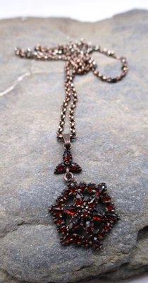 Um 1900 Anhänger Böhmischer Granat Blume rosevergoldet 800  + Kette 925 Silber - Bild 1 von 4