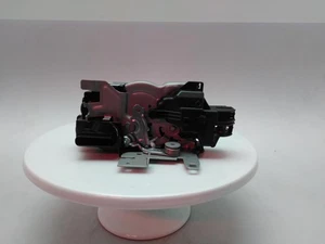 Mecanismo de cerradura de puerta trasera izquierda VOLVO S90 2016-2023 N/S  - Imagen 1 de 5