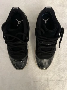9.5 - Jordan 11 Retro Low Barons  - Picture 1 of 6