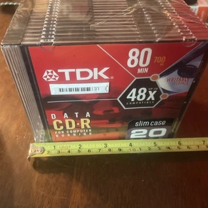TDK MUSIC CD-R 80 MIN 700MB/MD 48X COMPATIBLE SLIM CASE 20 PACK - Picture 1 of 5