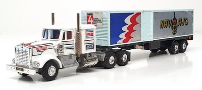 Shinsei 1/64 Scale Diecast 641 - Kenworth Truck & Trailer - White - Image 1 of 4
